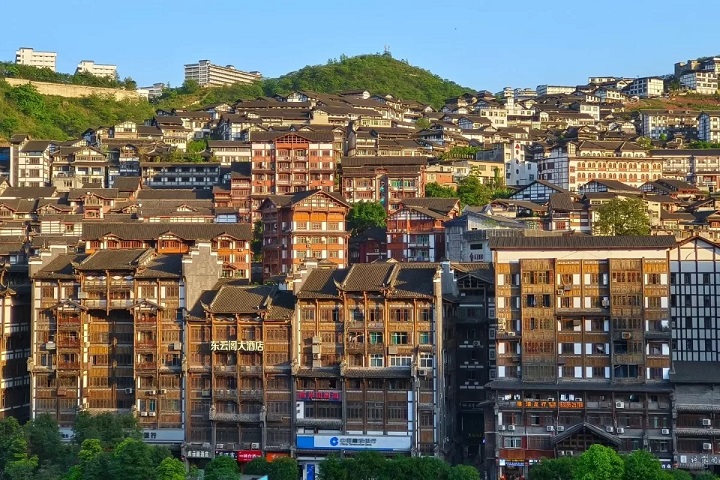 DU LỊCH TRÙNG KHÁNH MAO ĐÀI TRẤN QUÝ CHÂU - QUÝ DƯƠNG TOUR 5 NGÀY 4 ĐÊM TỪ HÀ NỘI - MAO ĐÀI  - XÍCH THỦY - GA TÀU LÝ TỬ BÁ (LIZIBA STATION) - THÀNH PHỐ TRÙNG KHÁNH 8D TRUNG HOA NHỮNG SẮC MÀU ẤN TƯỢNG 