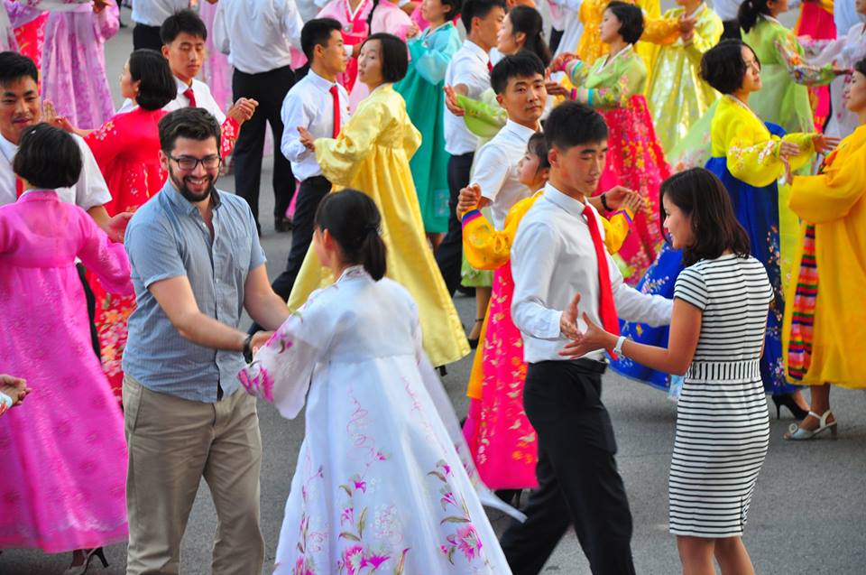 KHÁM PHÁ TRIỀU TIÊN BÍ ẨN